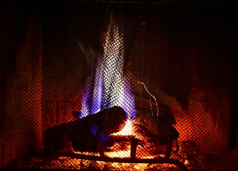 How to Plan a Screen-Light Evening for Ultimate Relaxation